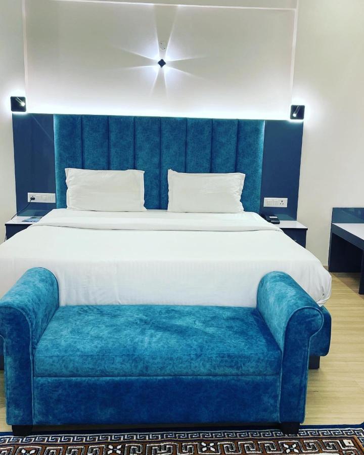 Neel Skye - Couple Friendly - Dlf My Pad, Gomtinagar , Lucknow Aparthotel Εξωτερικό φωτογραφία